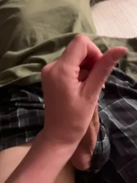 A nice handjob to end the day 🤤