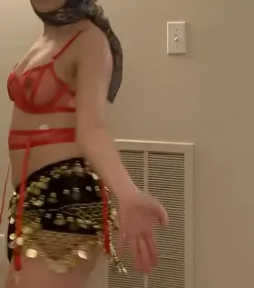 Trying belly dancing again after a while 🥰