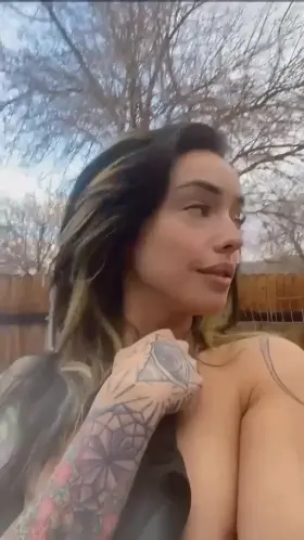 Just wanted to feel the cool breeze on my naked skin & the mud between my toes this morning <3 [GIF]