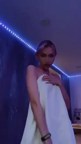 skinny baby with sexy ass is that you want ?