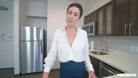 Son Worried About Being Inexperienced In The Dating Scene. Mom Immediately Offers Her Skills