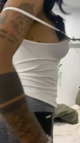 I just want to get you hard so you can stretch me out 😈