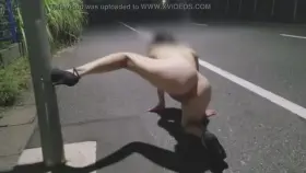 Amateur Japanese Girl Peeing Like A Dog On The Side Of The Road [00:25]