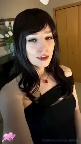 Got anywhere I can stick this? 💘😘