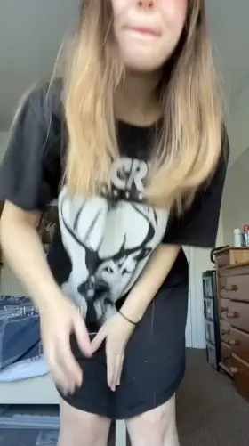 Teen, 18 ❤️ Let's Cum Together ❤️ Daily posts, Uncensored ❤️ Very Dirty Sexting With Subs ❤️ I Love Doing Customs! ❤️ Pussy, Dildo, B/G + G/G, Masturbation, Anal & More ❤️for DICK Ratings sn@p me!