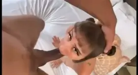 anyone got the sauce or name for this facefucking big ass queen??