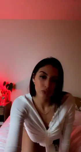 I am so horny as all the time 😩