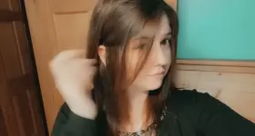 Lara innocently lifts her skirt [f]