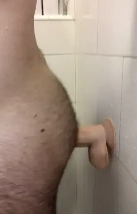 I love how this dildo really fills me up 😛