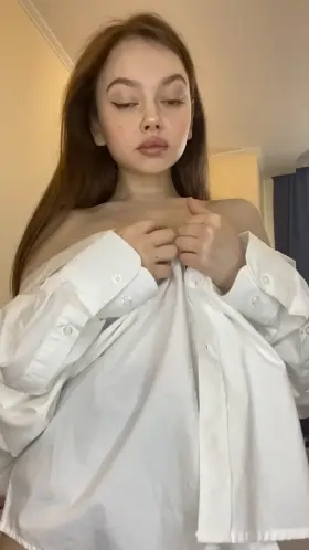 i love it to show reddit my boobs because i know they like it