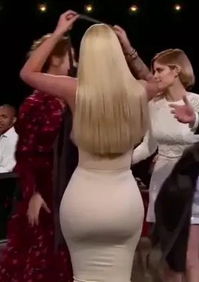 Beige DumpTruck (iggy)