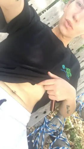 Flashing you in the park enjoy 😊