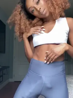 Do these leggings make my cock look big?