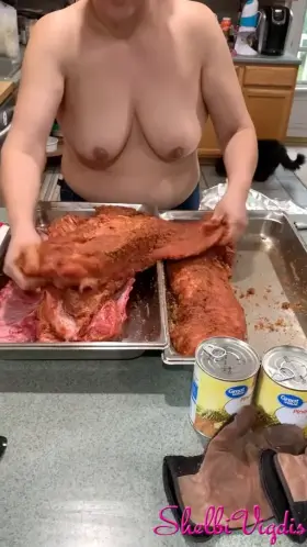 Watch me rub a lot of meat topless! 😁