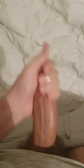 how bad i wish there was someone lying in front of me rn