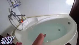 Teen Masturbate Pussy in the Bathroom – Underwater Shooting