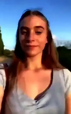 Anyone know her name? Thanks in advance ;)