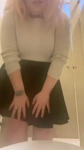 I’m on the clock. If you were my boss would you call me into your office? 😜