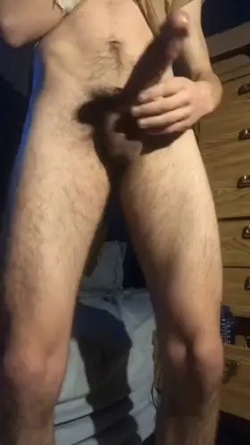 Swinging around my big cock😋
