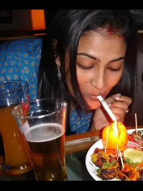 Tamil NRI Mature wife Sandhya hot Picture collection[100Pics][collection dwld link👇]