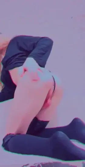 Anybody can spank my ass harder?