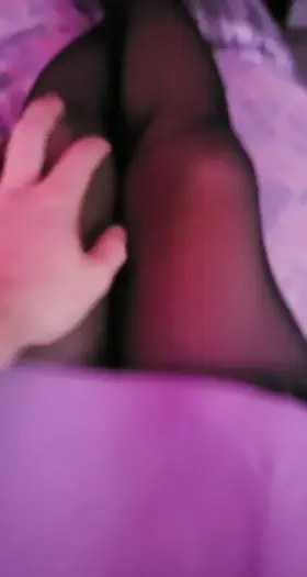 I love touching myself all over 💜