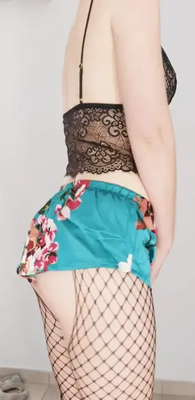 If you're still up and reading this, say hi! (Also, here's my ass... breedable? ;))