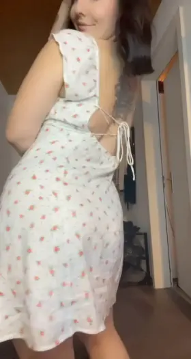 (18) Too shy and insecure for posting nudes... Hope you still like my video🙄