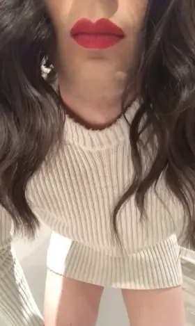 I used to be strait… now I dress up like a sissy 🤷‍♀️