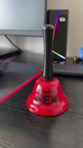 Suck my vagina while I play