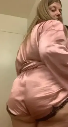 Happy fucking hump day, Reddit! 🍑