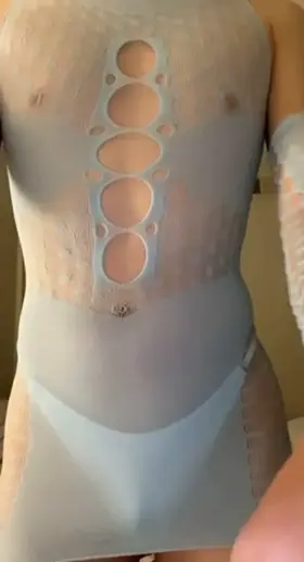 who wants to fuck me in my dress? 😏