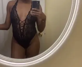 Love getting naked for you💛