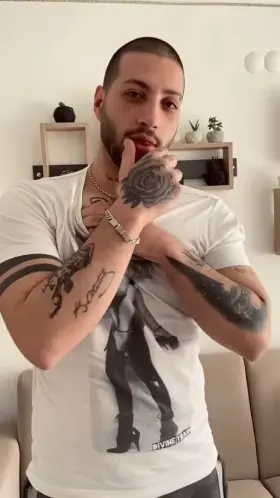 Who Will Volunteer If I Wanna Fuck a Random Redditor ?