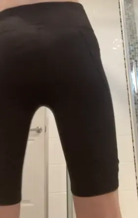 Who wants to show me a real mans cock