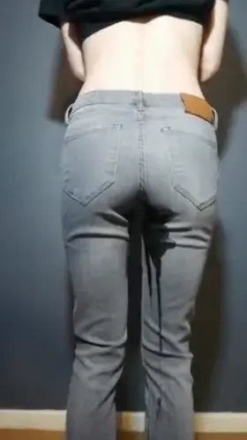Wetting grey jeans [f]