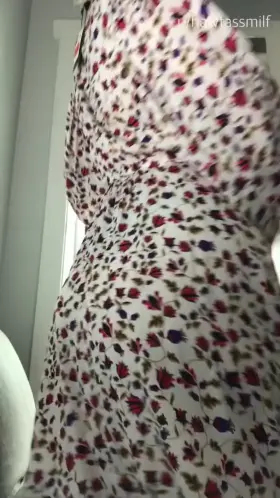 Dads in pick up line see the jiggle, you guys get to see the source. Who's luckier? [38f]