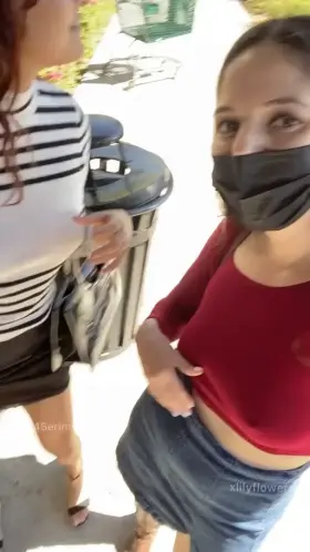 2 girls flashing is better than 1