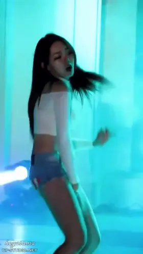 bambino eunsol ass shake