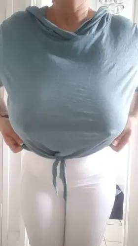 Wonder why I got a lot of 😍 at the gym today 🤔 Maybe because I wore no sports bra 😜 xx 57yo (f) (OC) 🇦🇺