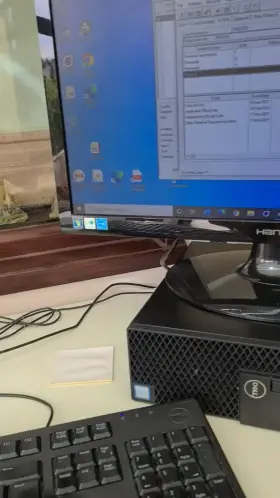 (M) UK 55, hard at my desk! 😋