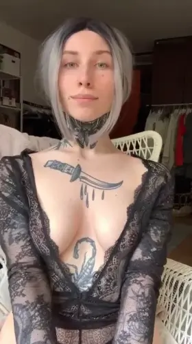 Are boobs in lingerie still effective ? 😜