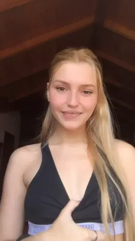 🌺 18 YEAR OLD BLONDE ONLY LEGAL 🌺 PERFECT CURVES 🚨 5% OFF FOR FOUR DAYS 🚨 Exclusive content every day 🎁 Custom premium videos and photos 🍑 Masturbation 🍒 ALWAYS ONLINE, THE HOTTEST CHATS 👅 COCK RATING 💦 WE WILL HAVE FUN! 🐝 Link in the comments! 💋