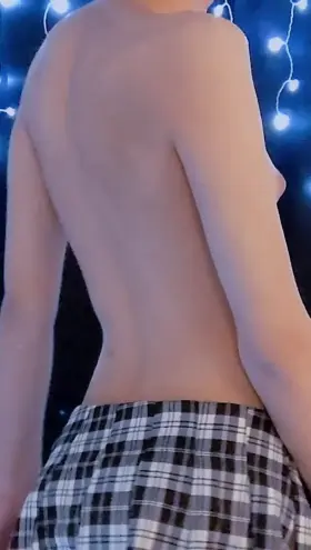 my boobs got kissed by a boy yesterday >~<