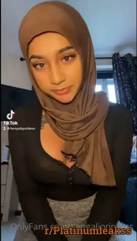 Hijabi Godess 🥵💦 50GB MEGA LINK IN COMMENTS 👇👇