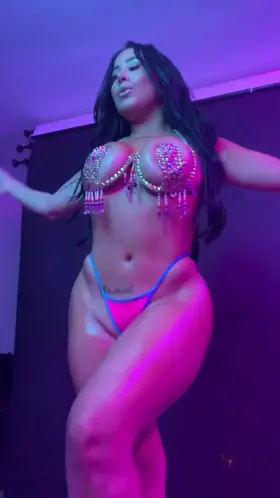 mackandcheese Beautiful babe Wants to please you in Comments!!