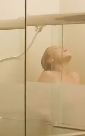 An überseductive Yvonne Strahovski ramps up the plot of 'Manhattan Night'