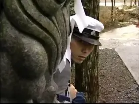 Man delivers love letter to his crush...