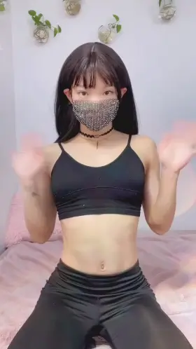 Happy Friday! We did it 🎉 made a nude transition to celebrate!