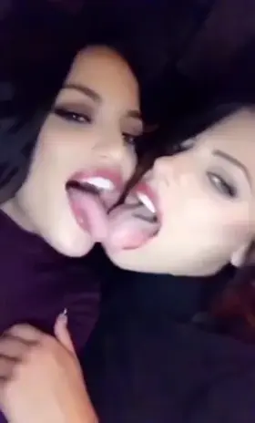 Freaky Tongue Play